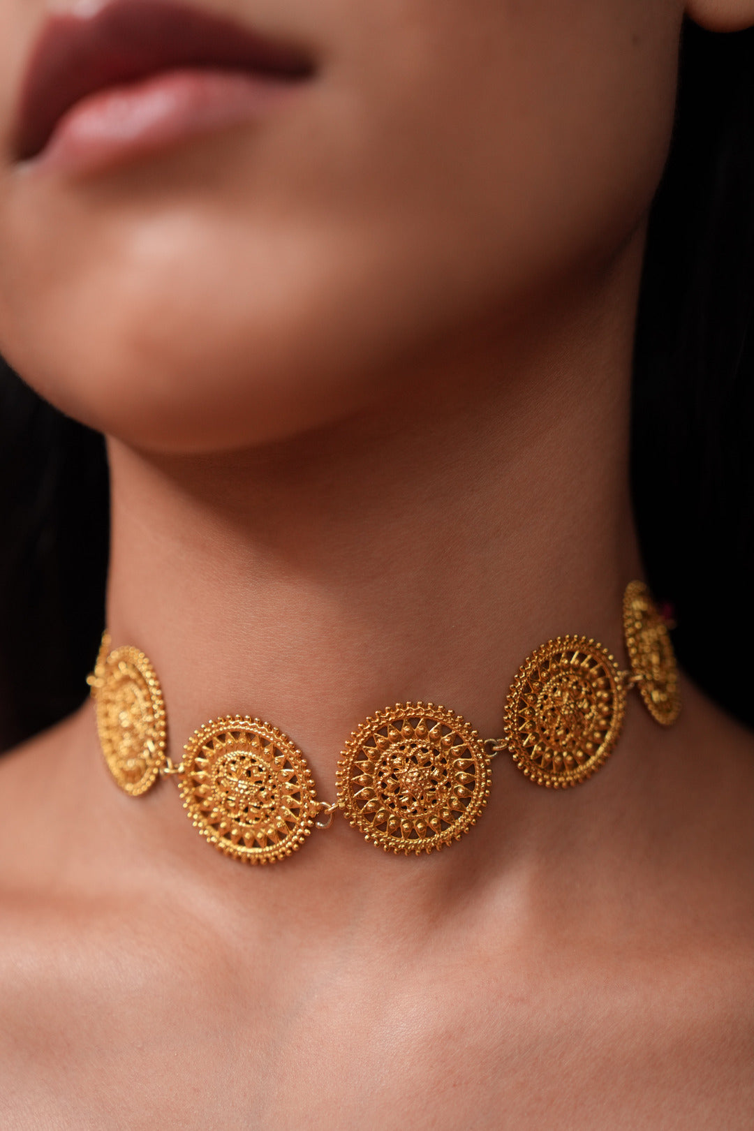 Nur Choker