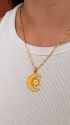 Chaandni Raat Pendant (With Chain)