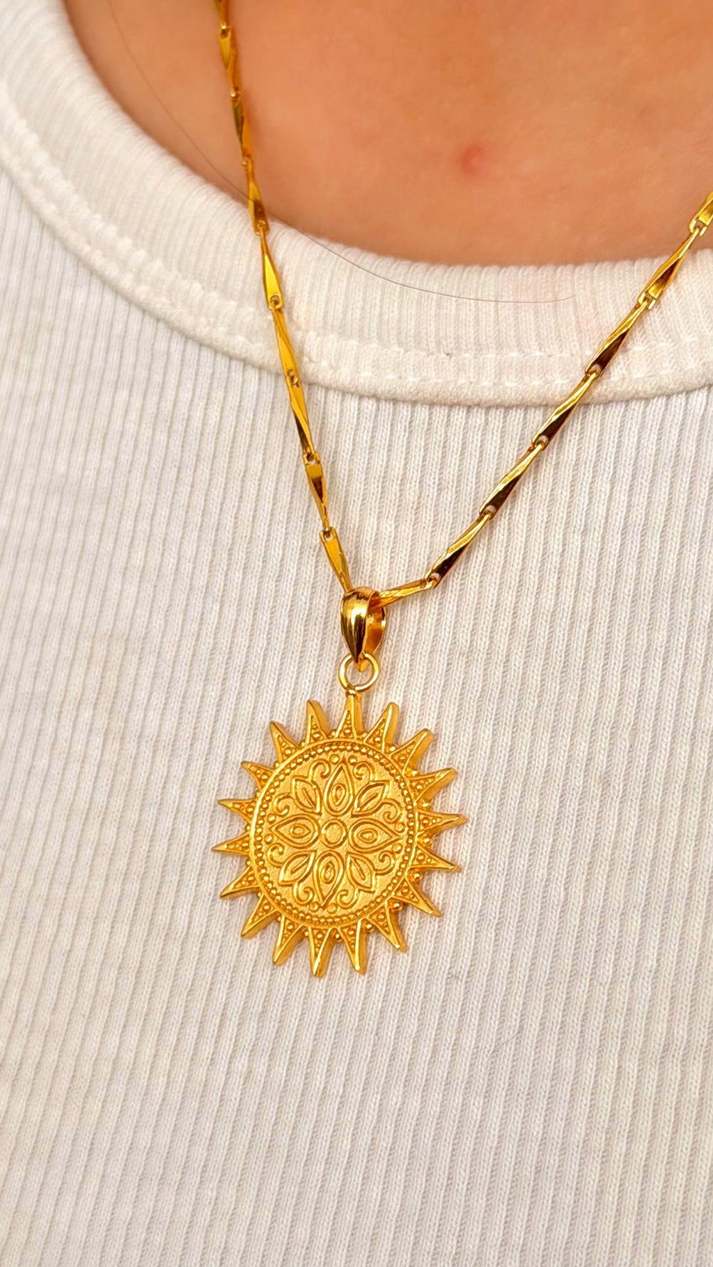 Sun Pendant (With Chain)