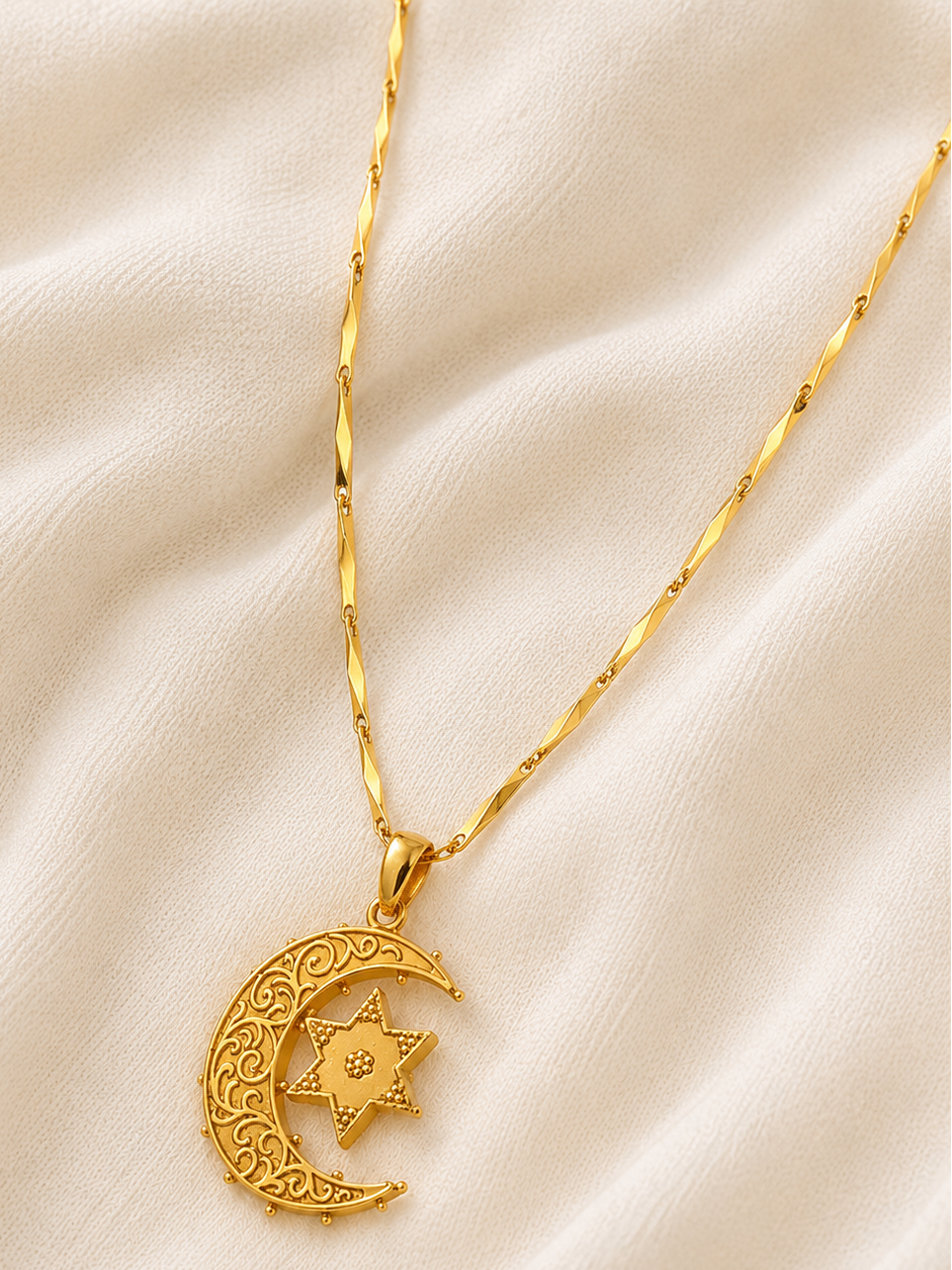 Chaandni Raat Pendant (With Chain)