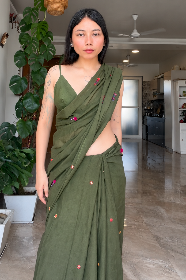 
                  
                    Chaandni Saree
                  
                