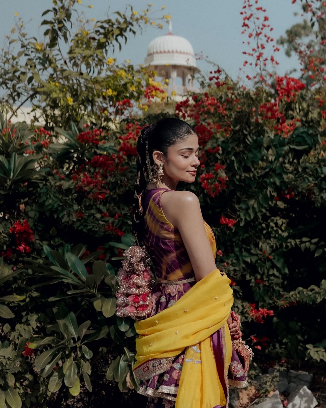 
                  
                    Gul Parandi (Pink)
                  
                