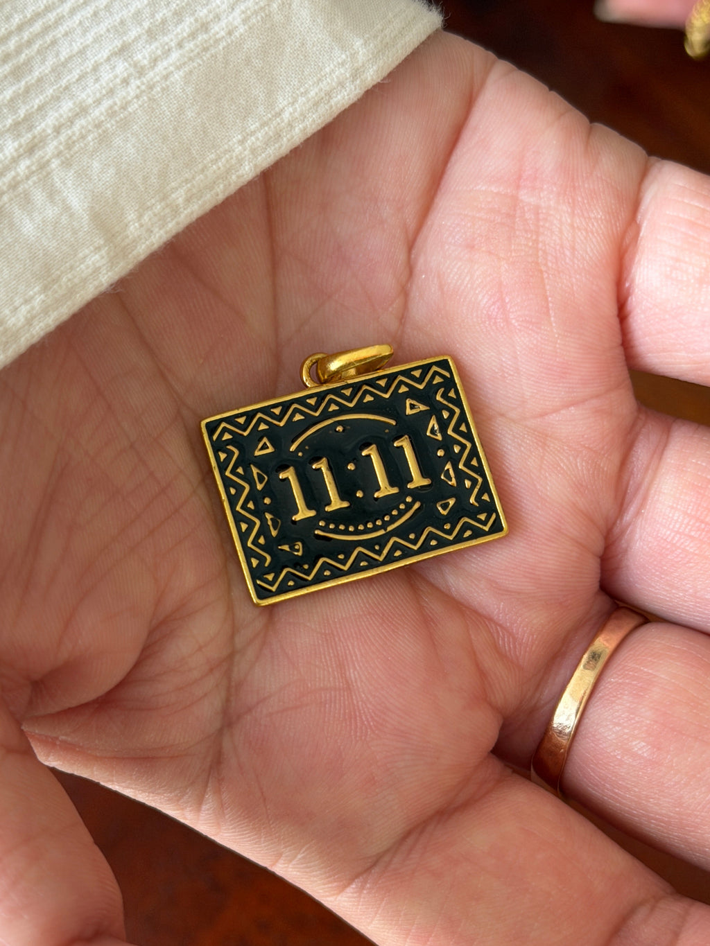 Eleven11 Pendant (With Chain)
