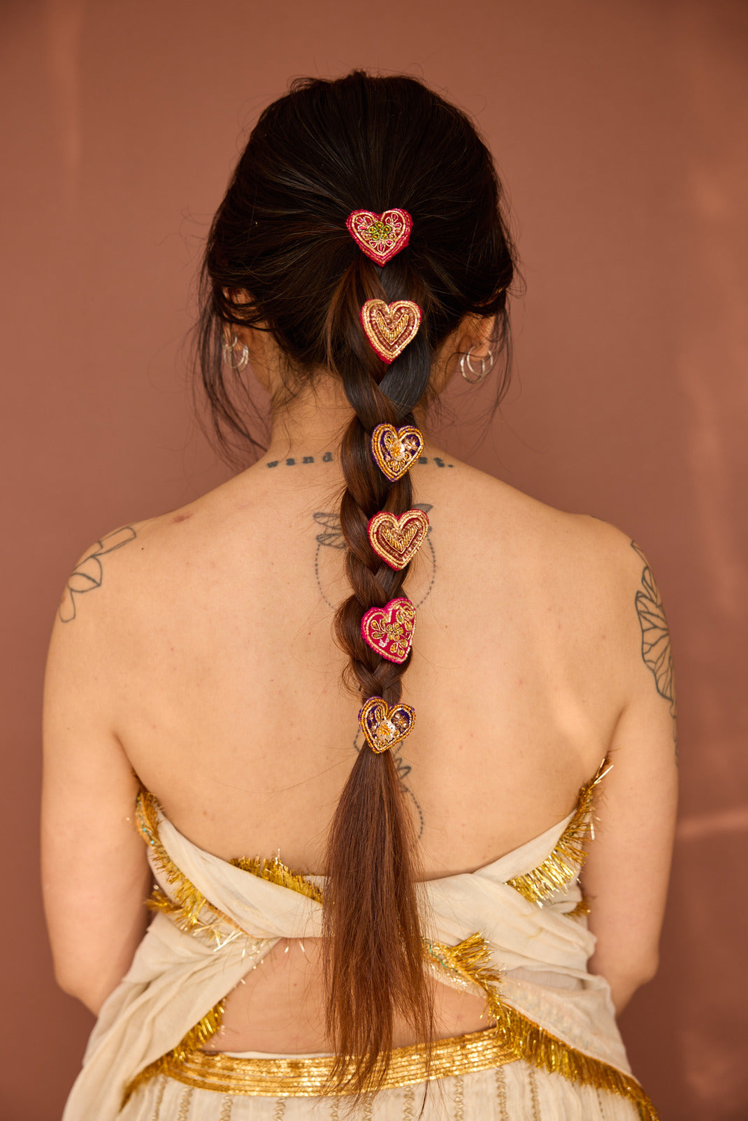 
                  
                    Rangeen Heart Clips (Set of 6)
                  
                