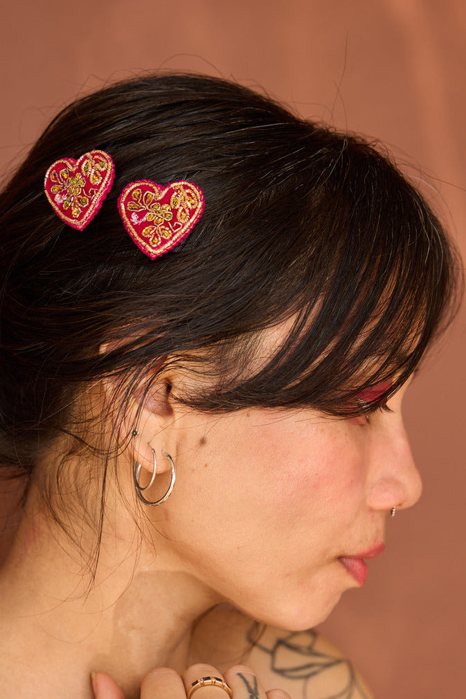 Gulaabi Heart Pins (Set of 2)