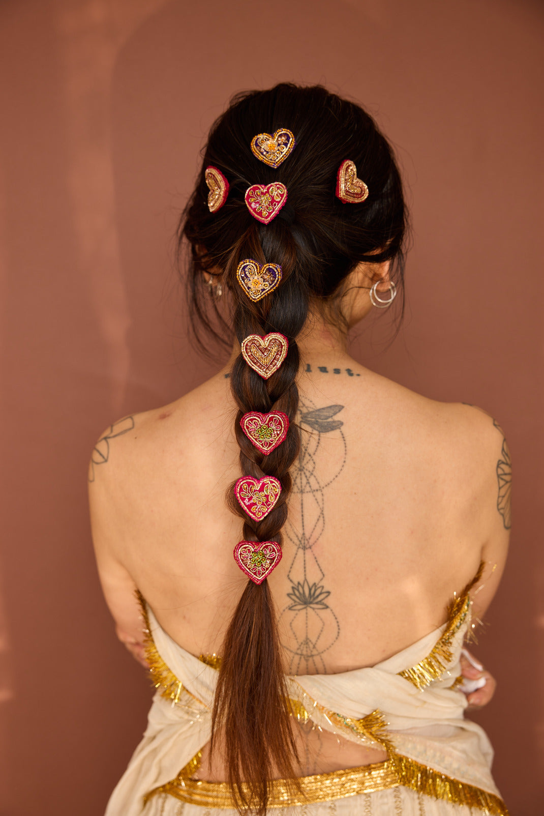 
                  
                    Rangeen Dil Clips (Set of 9)
                  
                