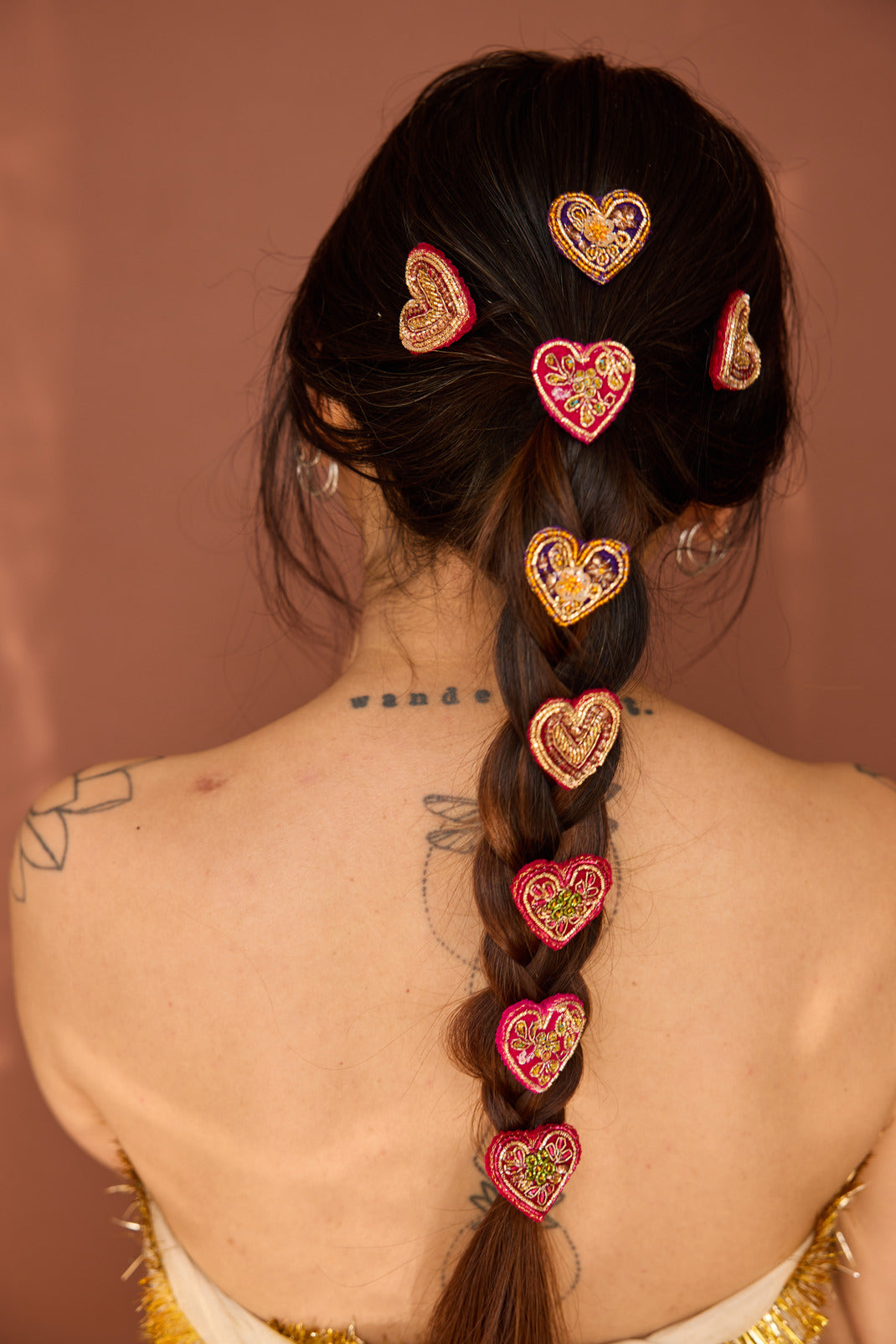 
                  
                    Rangeen Dil Clips (Set of 9)
                  
                