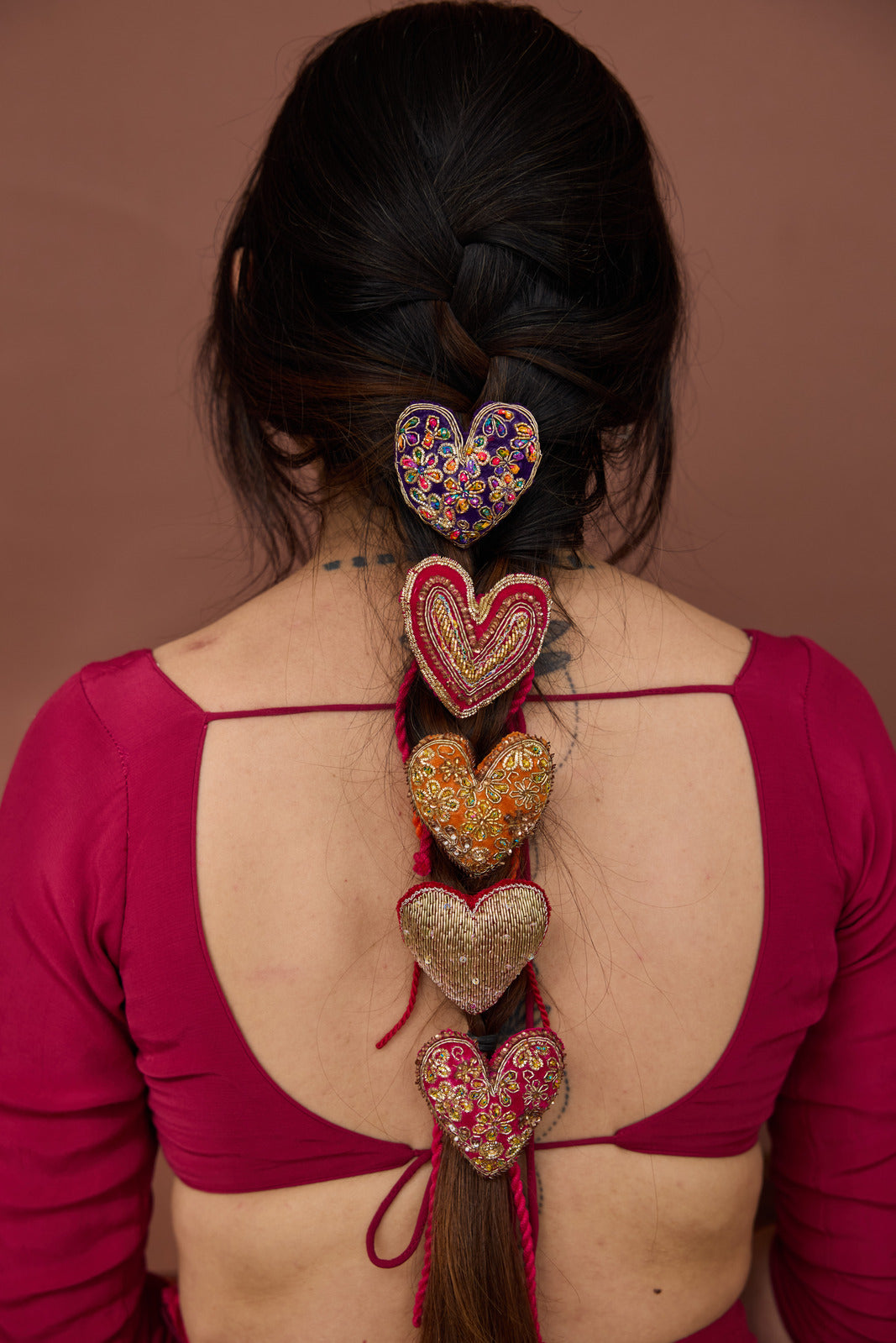 
                  
                    Rangeen Heart Clips (Set of 5)
                  
                