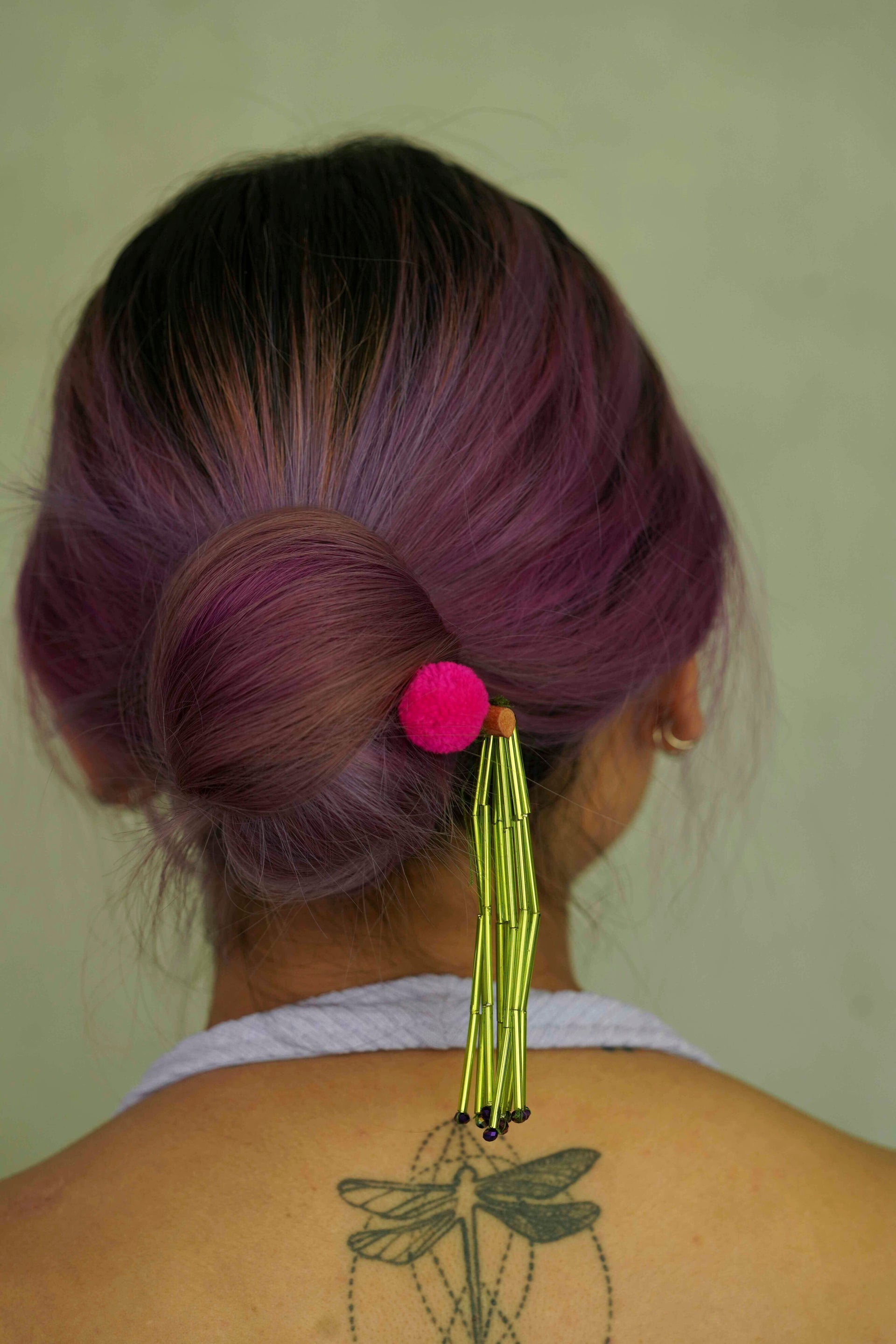 Green Icicle Bun Stick