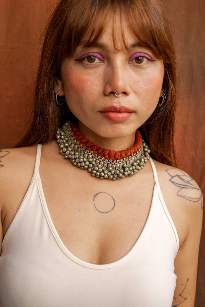 
                  
                    Paajeb Choker
                  
                