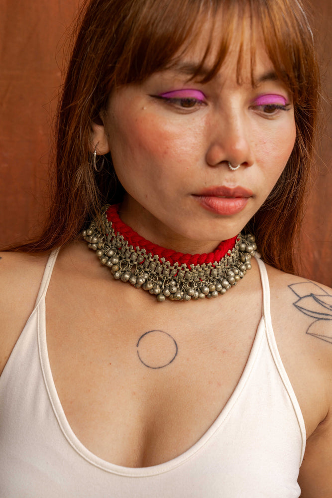 
                  
                    Paajeb Choker
                  
                
