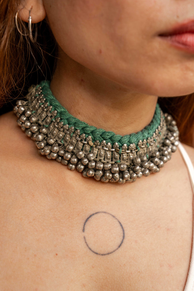 
                  
                    Paajeb Choker
                  
                