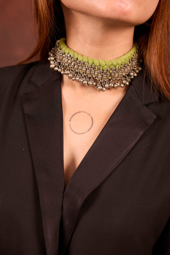 
                  
                    Paajeb Choker
                  
                