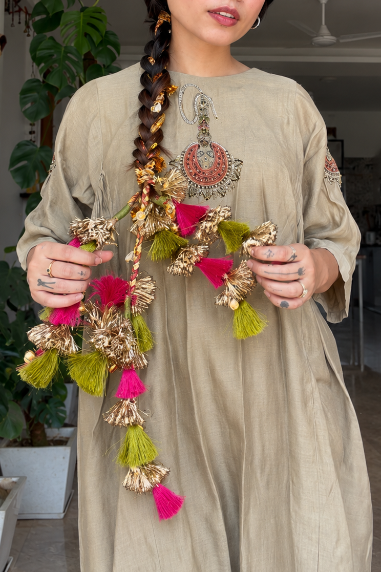 
                  
                    Zariya Parandi
                  
                