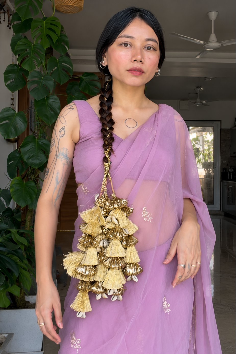 
                  
                    Luna Parandi
                  
                