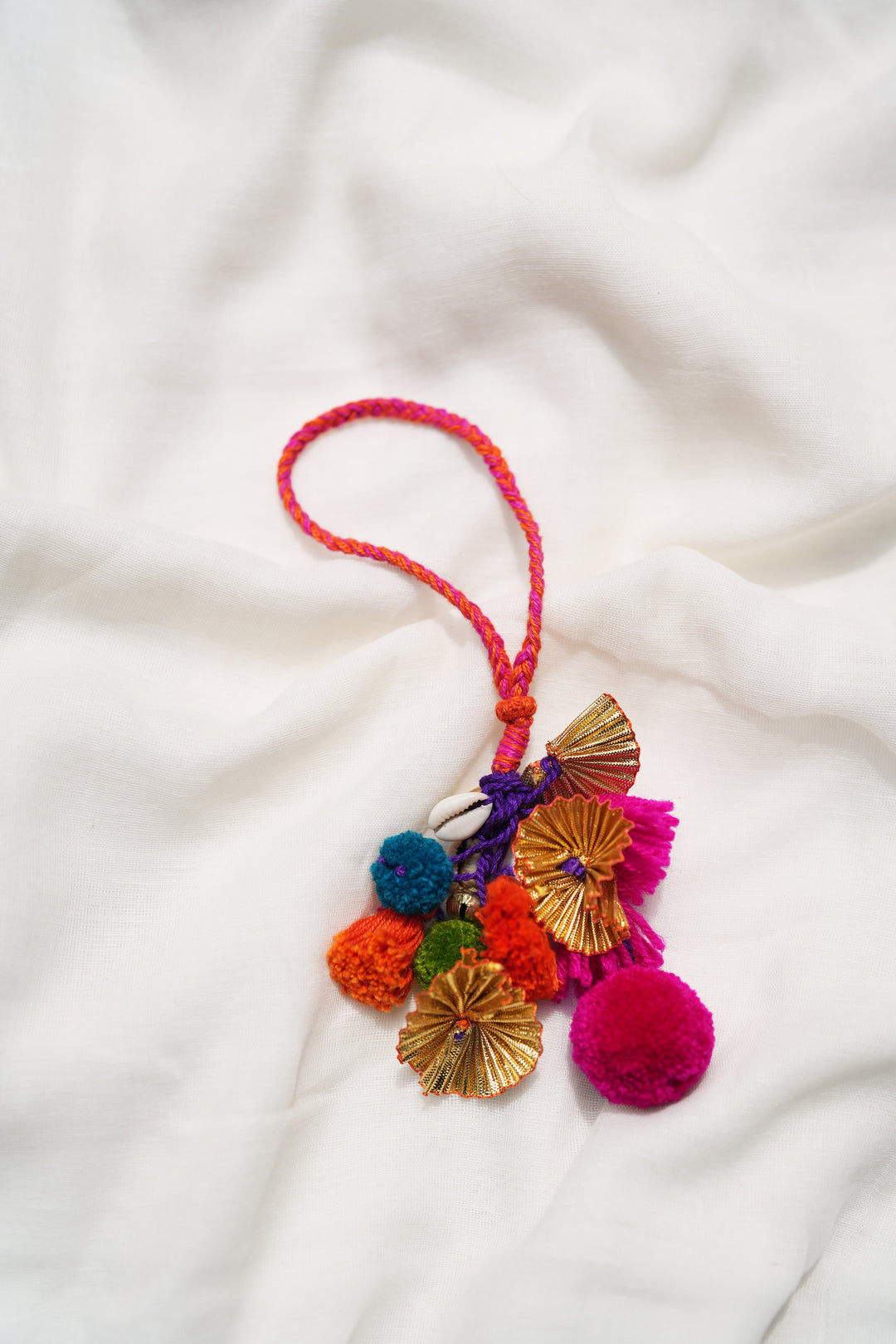 
                  
                    Khatta meetha pyar lumba rakhi
                  
                
