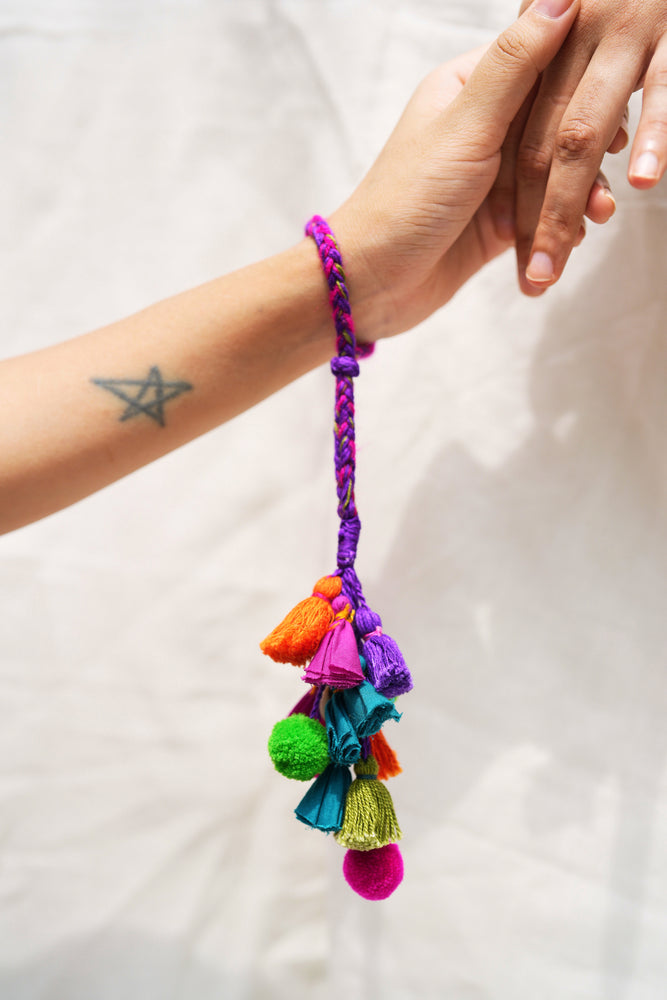 
                  
                    Rangeela lumba rakhi
                  
                