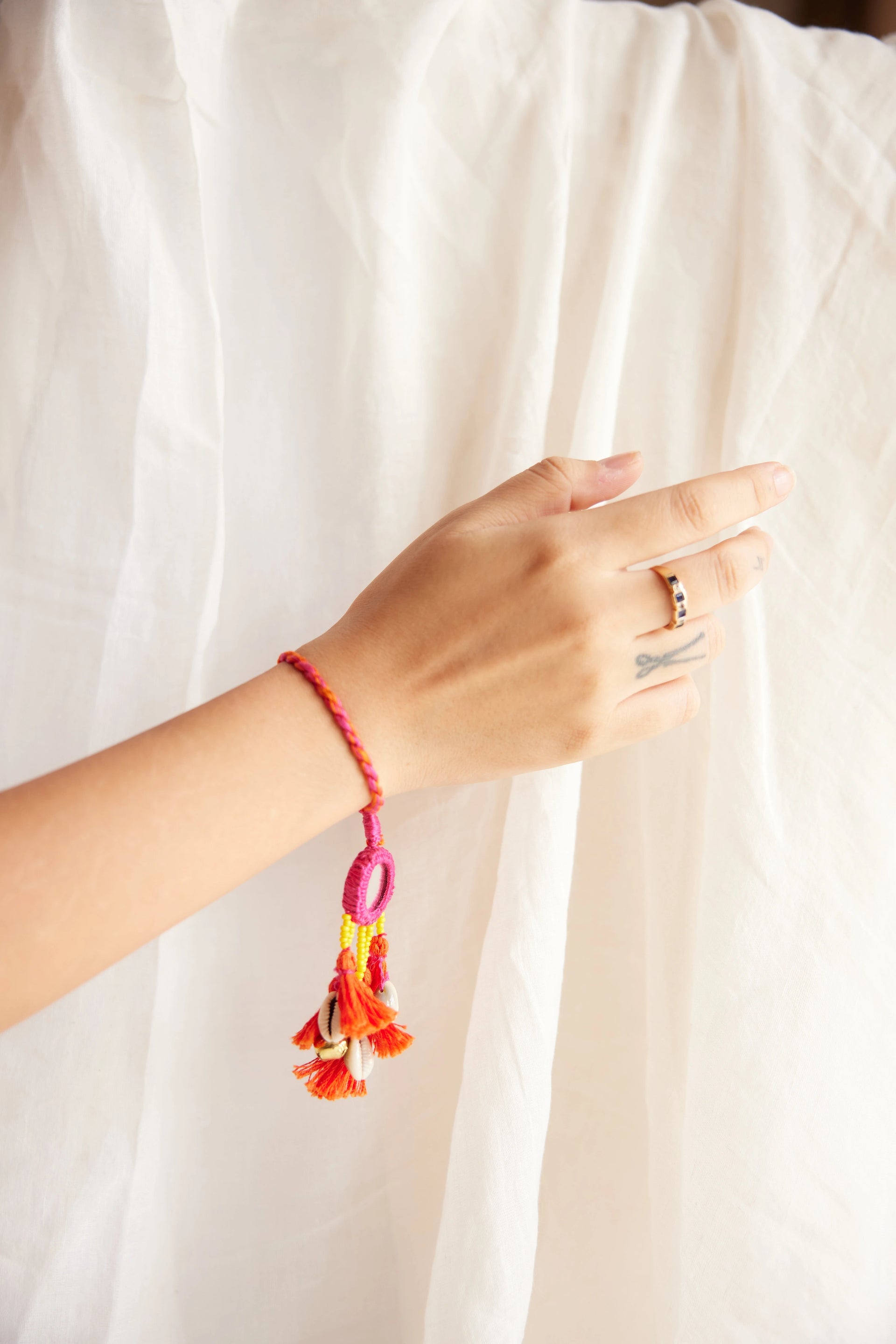 Aaina Lumba Rakhi