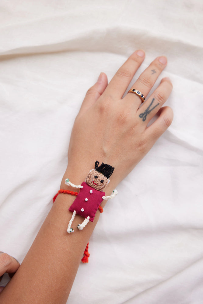 
                  
                    Sweety Tweety Rakhi Set
                  
                