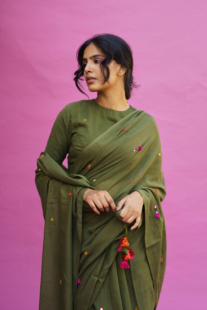 
                  
                    Chaandni Saree
                  
                