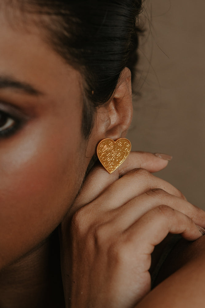 
                  
                    Ishq Earring
                  
                