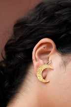 Din Raat Studs