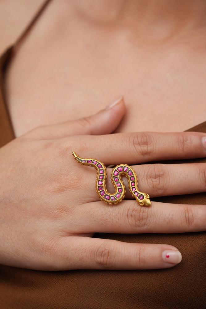 
                  
                    Naga Ring
                  
                