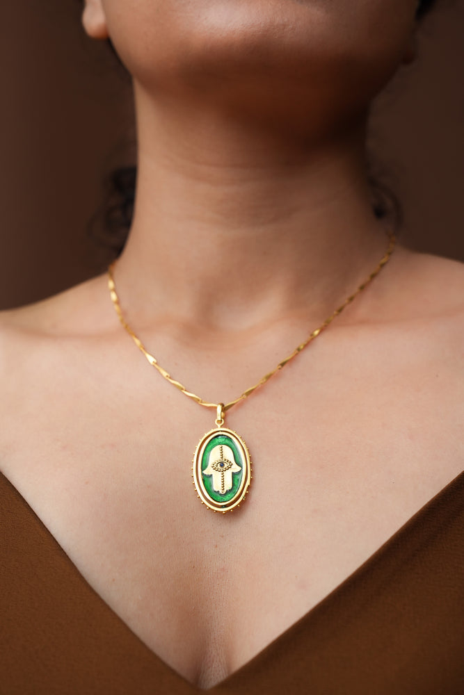 
                  
                    Noorie Chain
                  
                