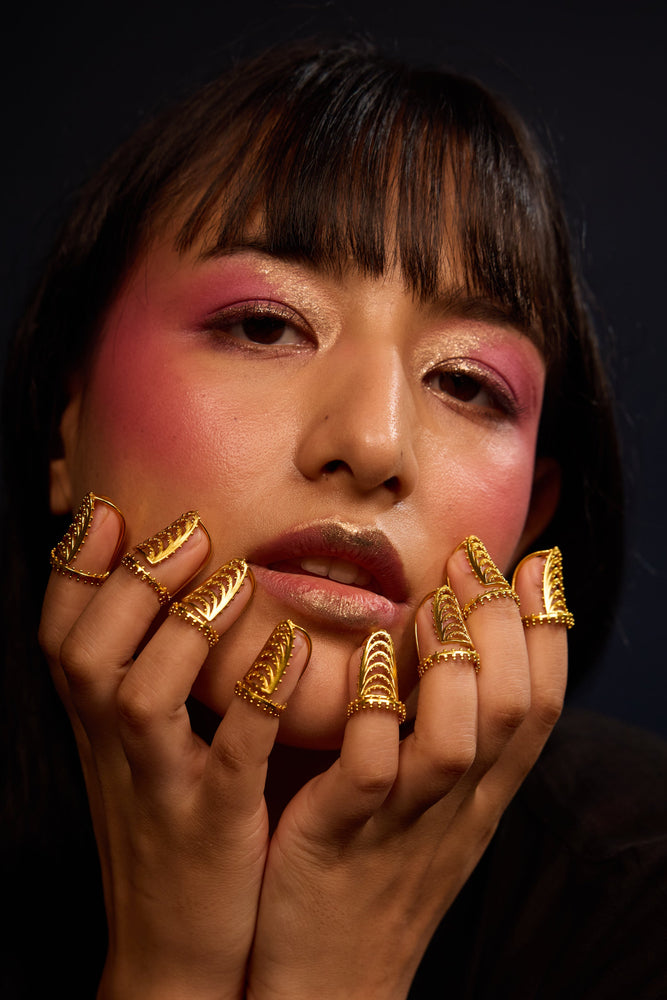 
                  
                    Lily nail ring
                  
                