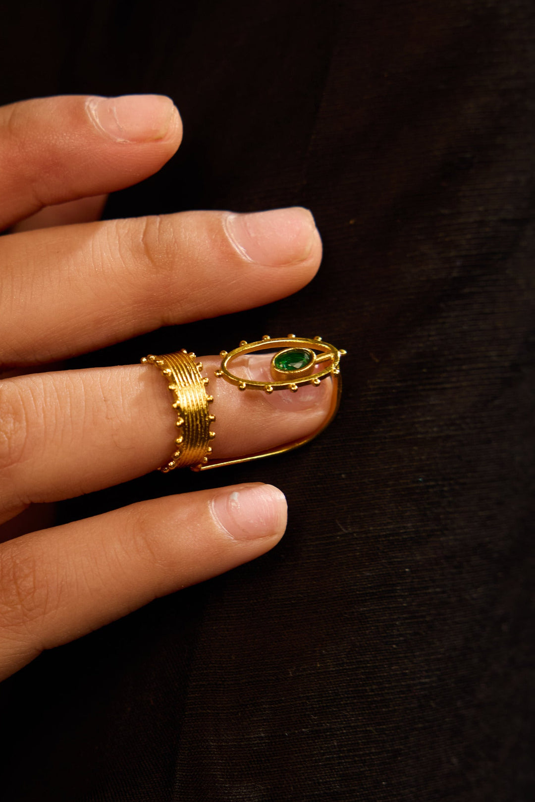 
                  
                    Zooni nail ring
                  
                