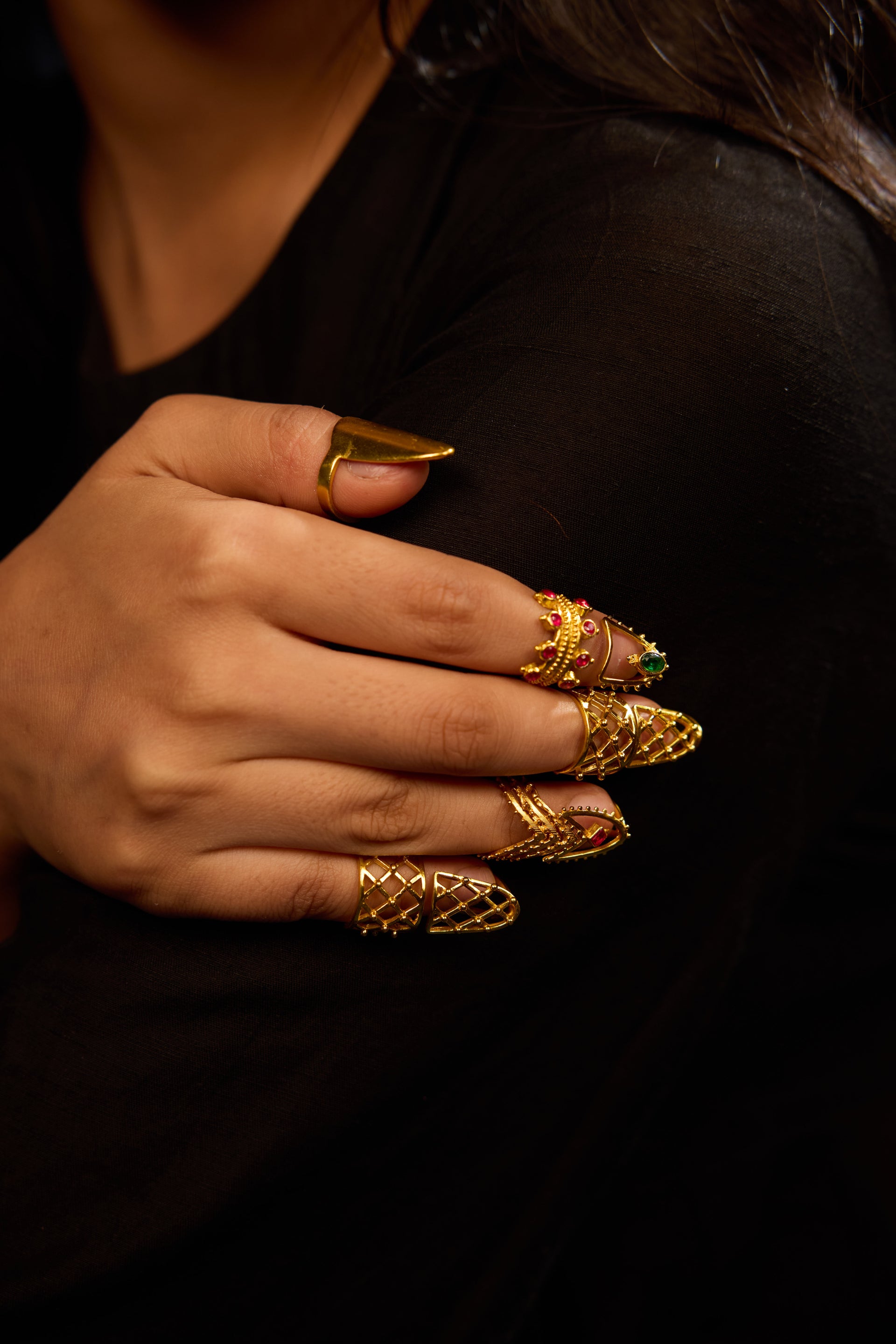 Assorted nail rings - set of 5