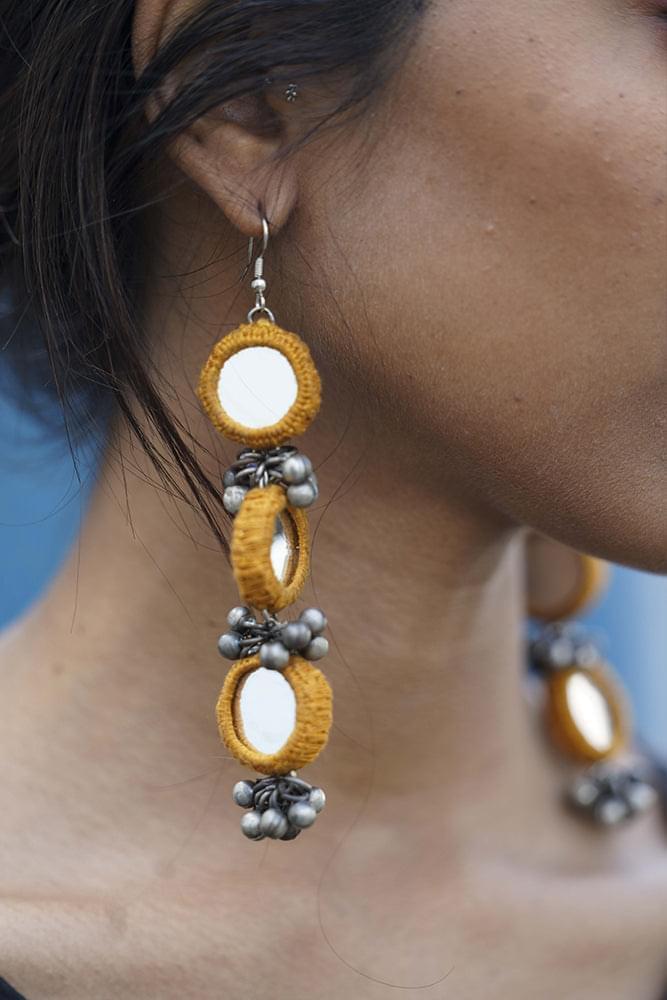 Aaina Earring (Yellow)