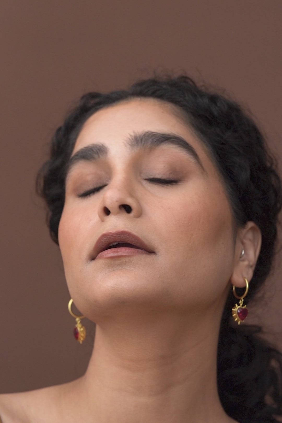 
                  
                    Load and play video in Gallery viewer, Dil Se Hoops
                  
                