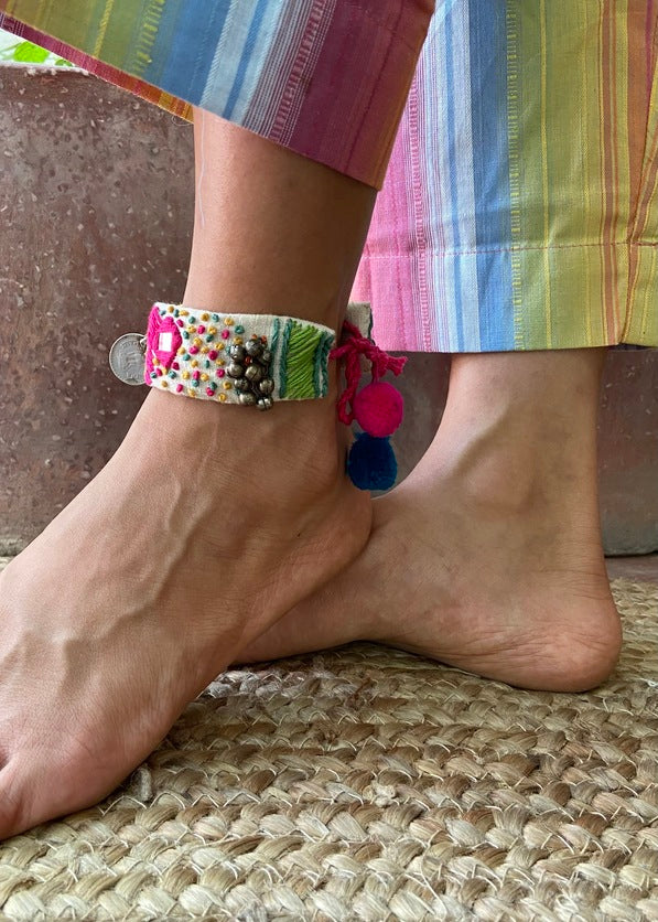 Rabari Anklet (White)