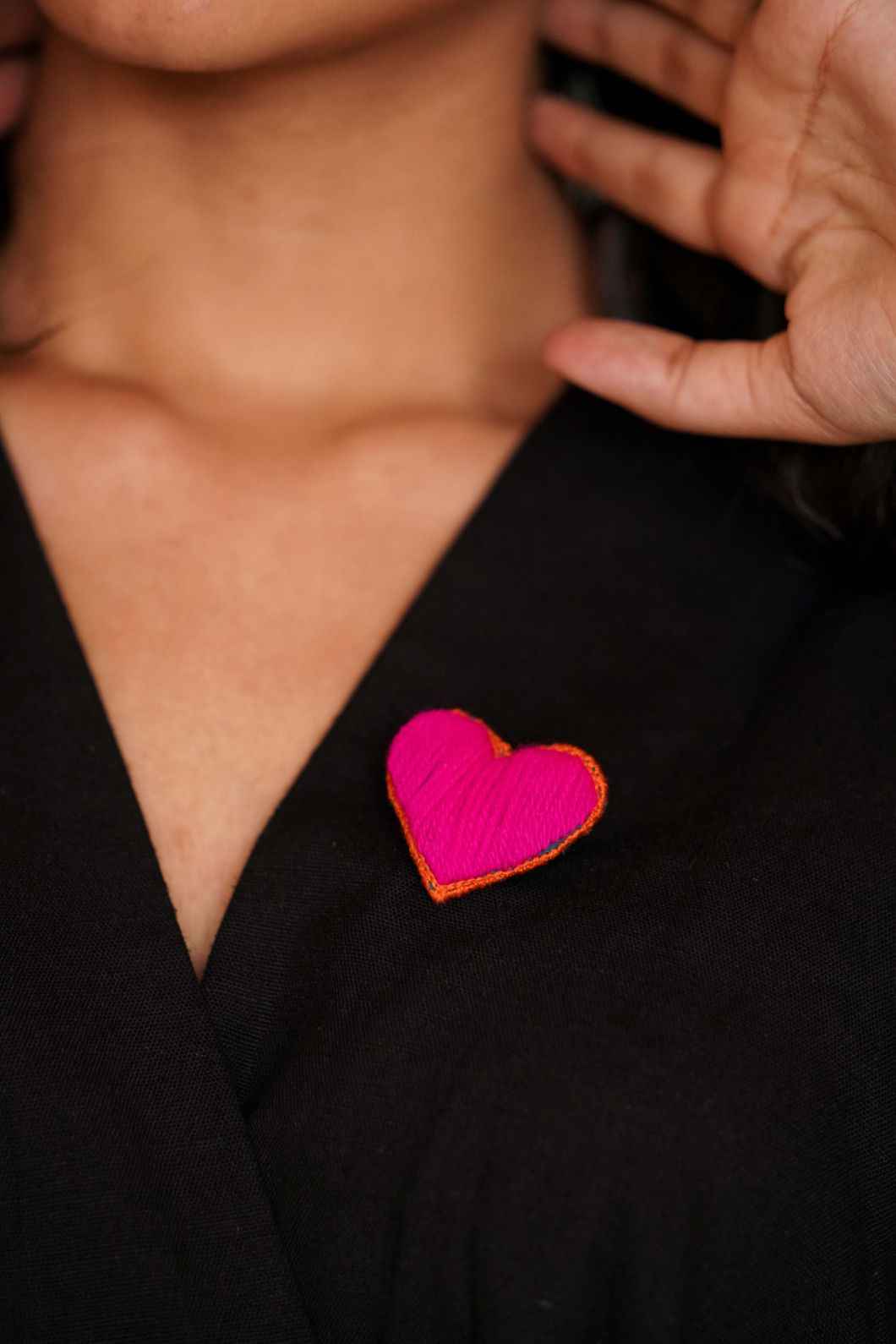 Dil se brooch