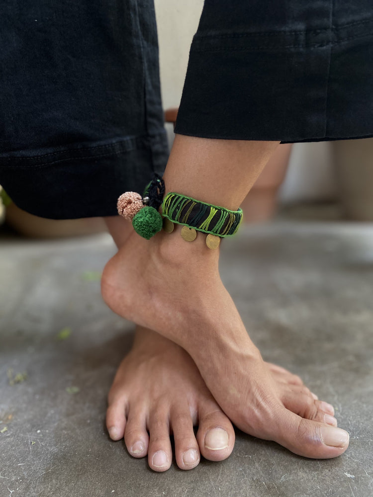 
                  
                    Lehariyo anklet
                  
                