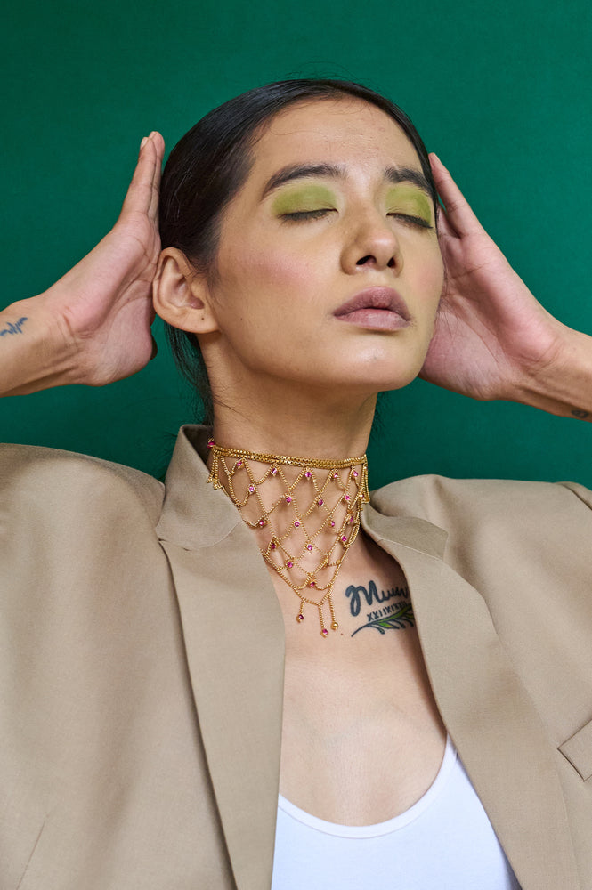 
                  
                    Jaali choker
                  
                